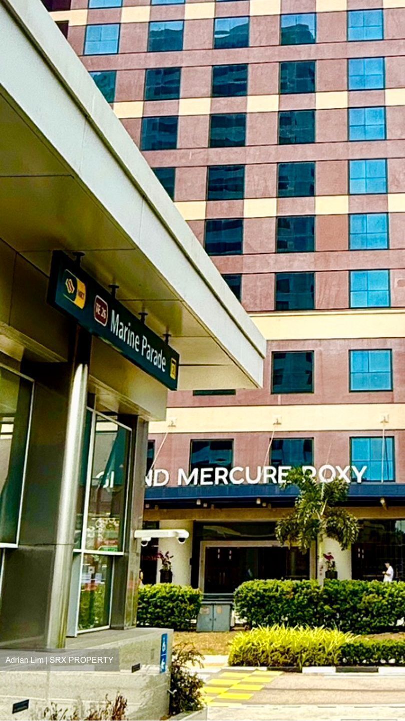 Roxy Square (D15), Retail #630251691